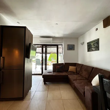 Amelie Apartment *